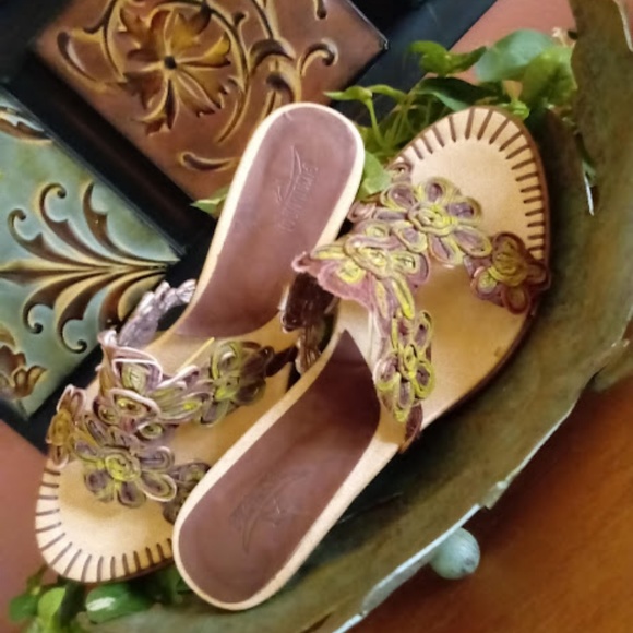 NWOT✨PIKOLINOS LEATHER FLOWER SANDALS - Picture 3 of 8